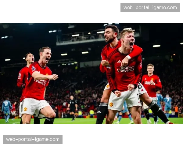 奥卡福梅开二度：利兹联前锋双响击溃曼联防线